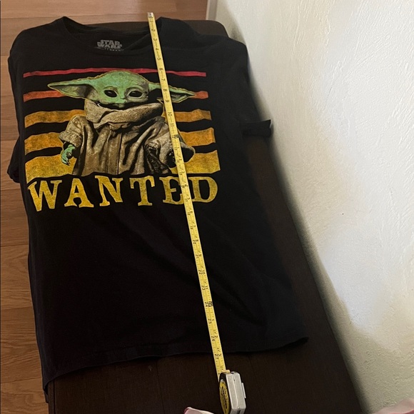 #0775** Unisex Star Wars Fans Black Tee with Green and Yellow Graphic - Picture 5 of 5
